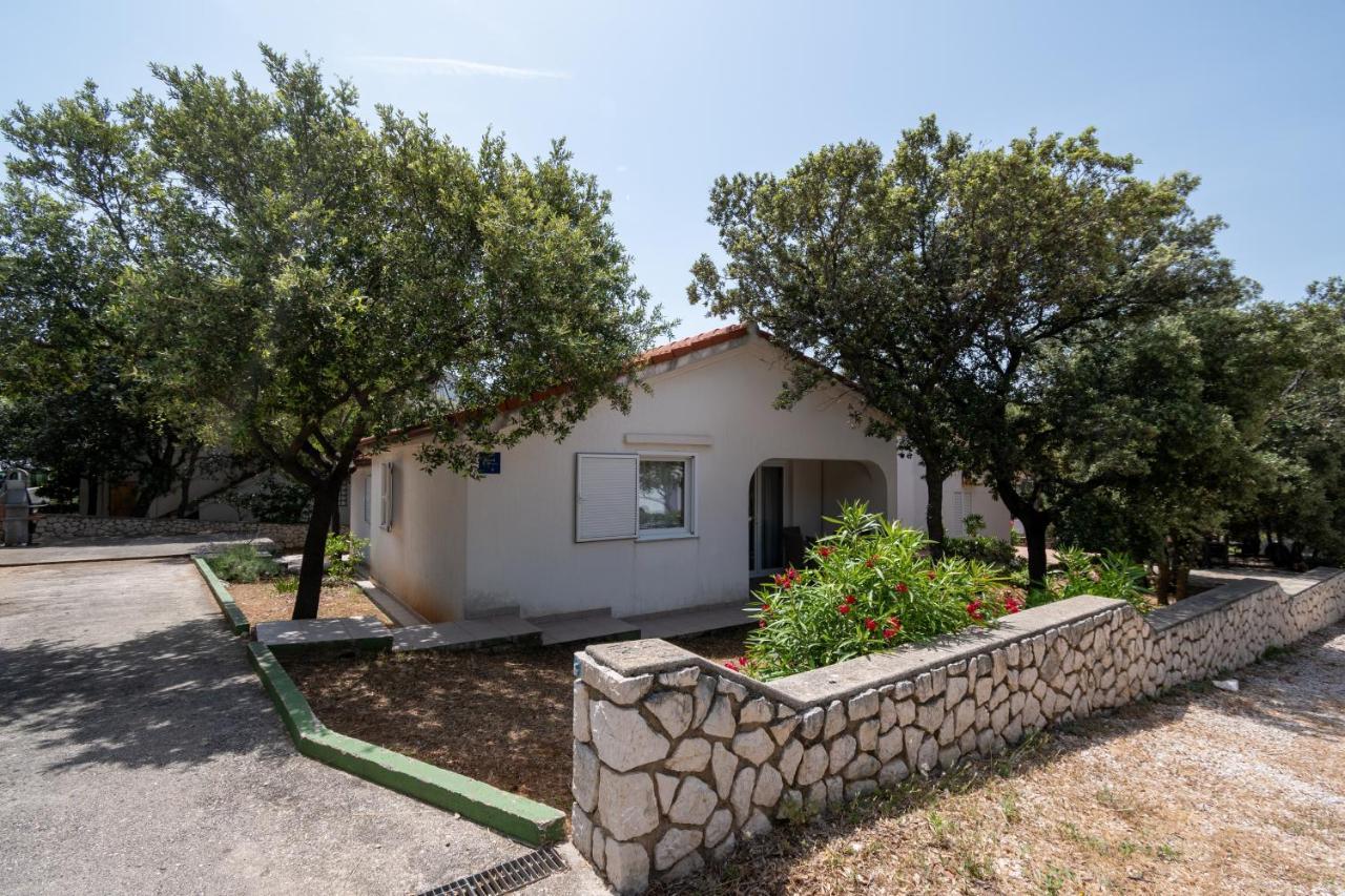 Apartments With A Parking Space Mandre, Pag - 16836 Exterior photo