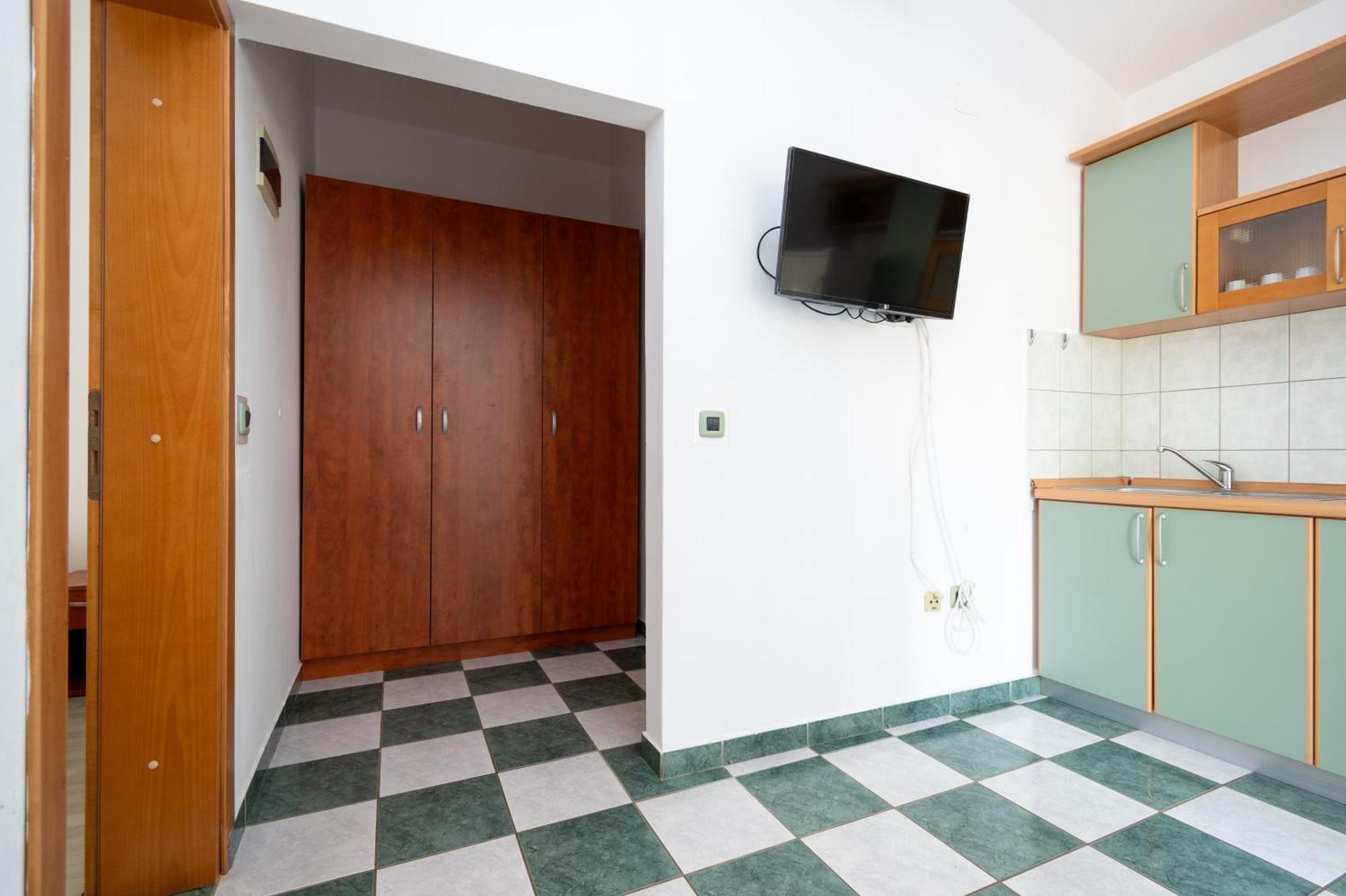 Apartments With A Parking Space Mandre, Pag - 16836 Exterior photo